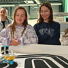 Mädchen mit LegoSpike Robotern beim GirlsDay